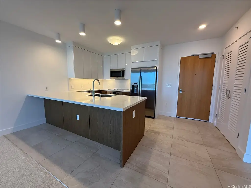 629 Keeaumoku Street # 2405, Honolulu
