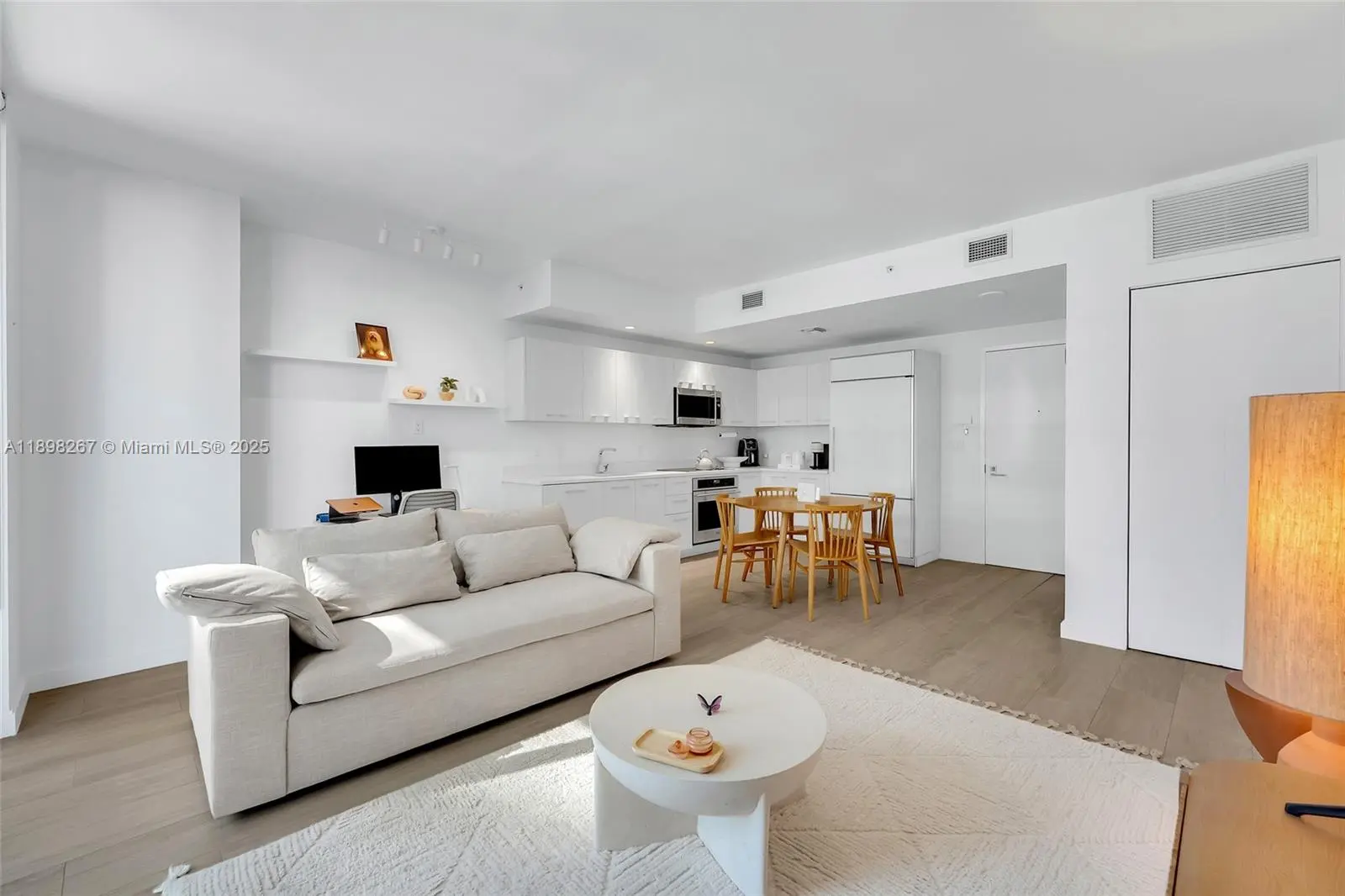 Photo of Listing #A11898267