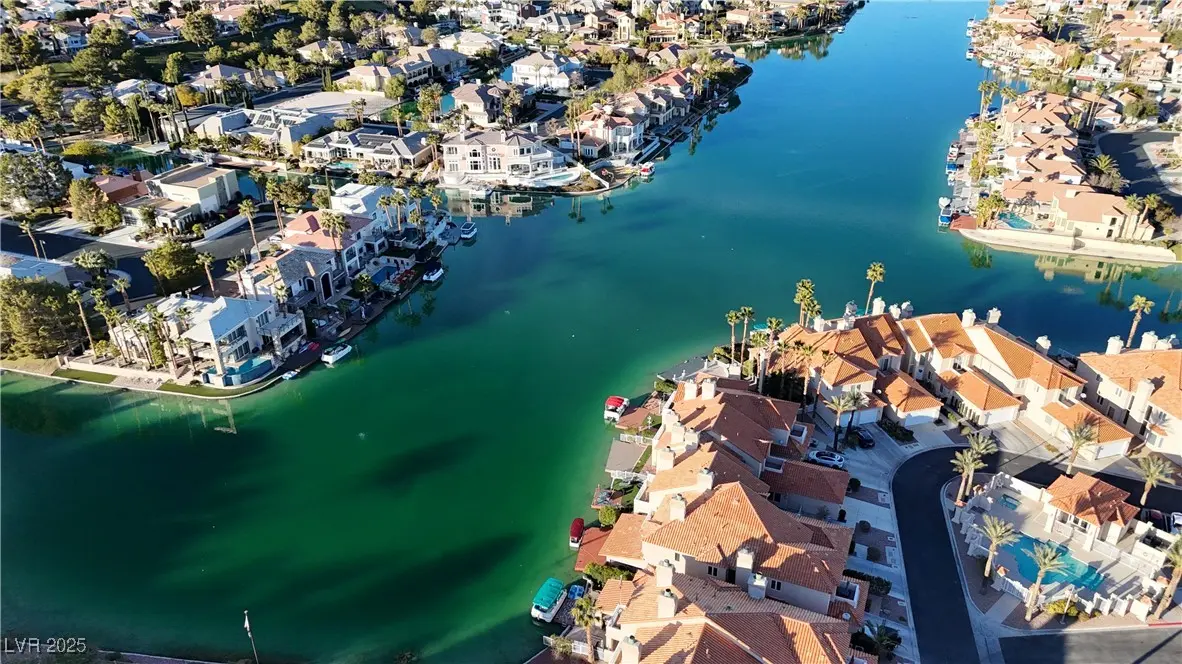 Photo of Listing #2728241