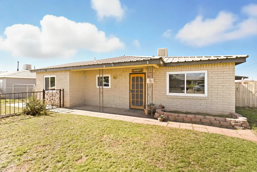 911 Impala Drive, Belen