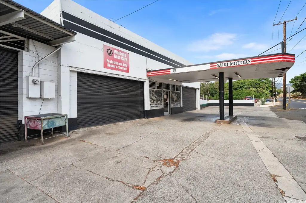 94-825 Waipahu Street, Waipahu