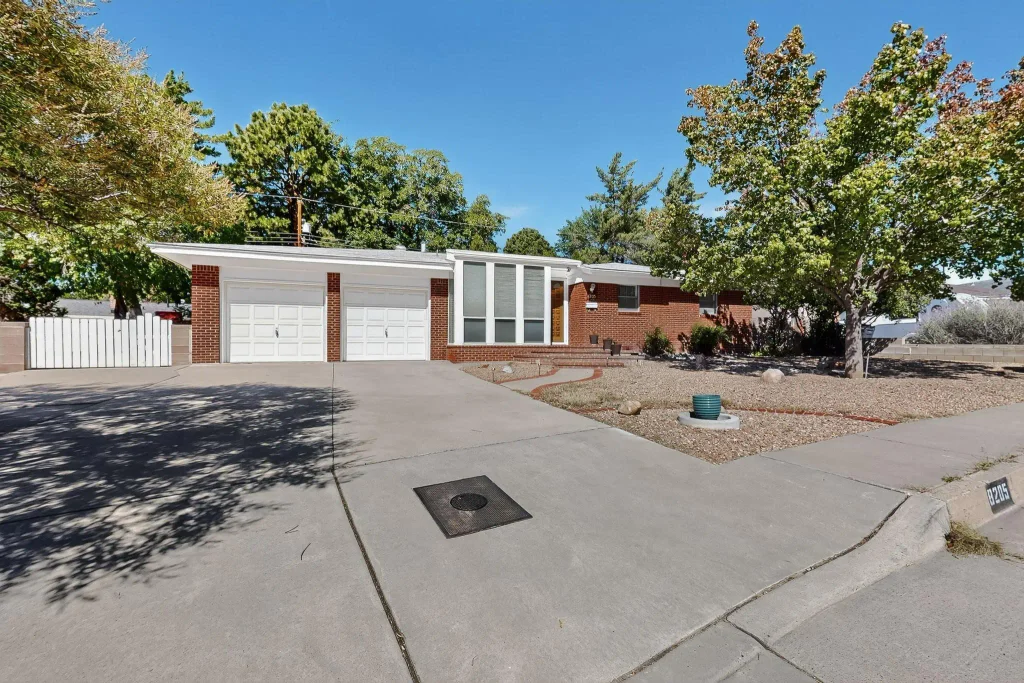 8205 Connecticut Street Ne, Albuquerque