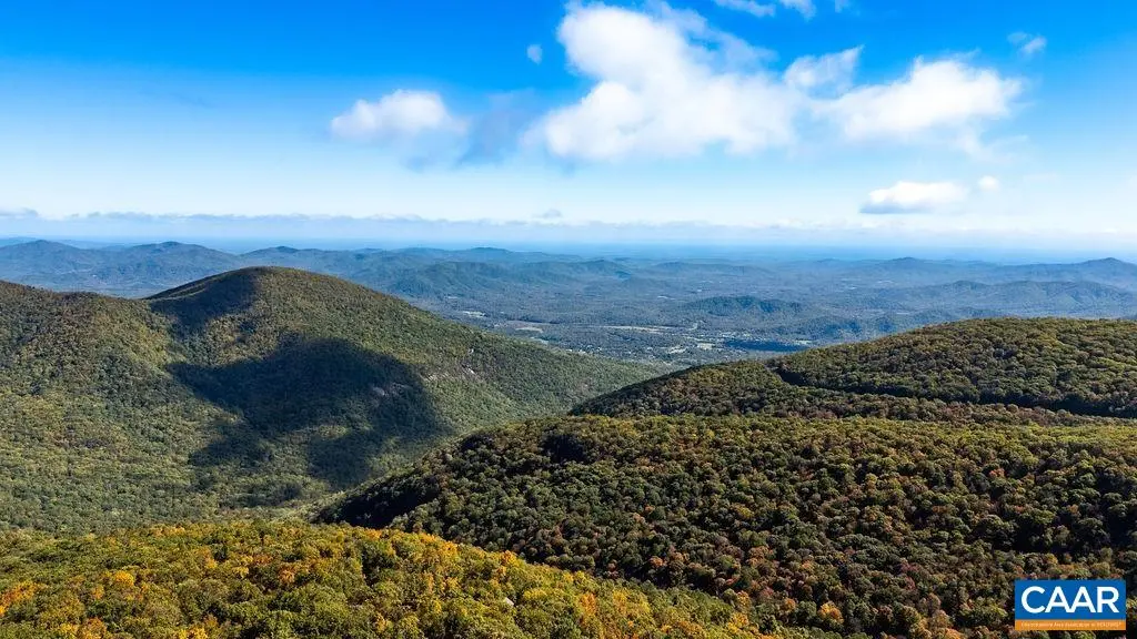 1641 Overlook Condos, Wintergreen