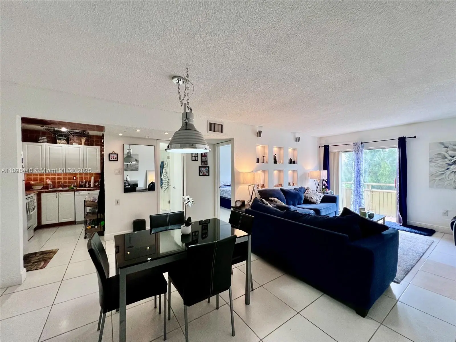 Photo of Listing #A11898446