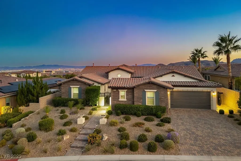 Photo of Listing #2728674