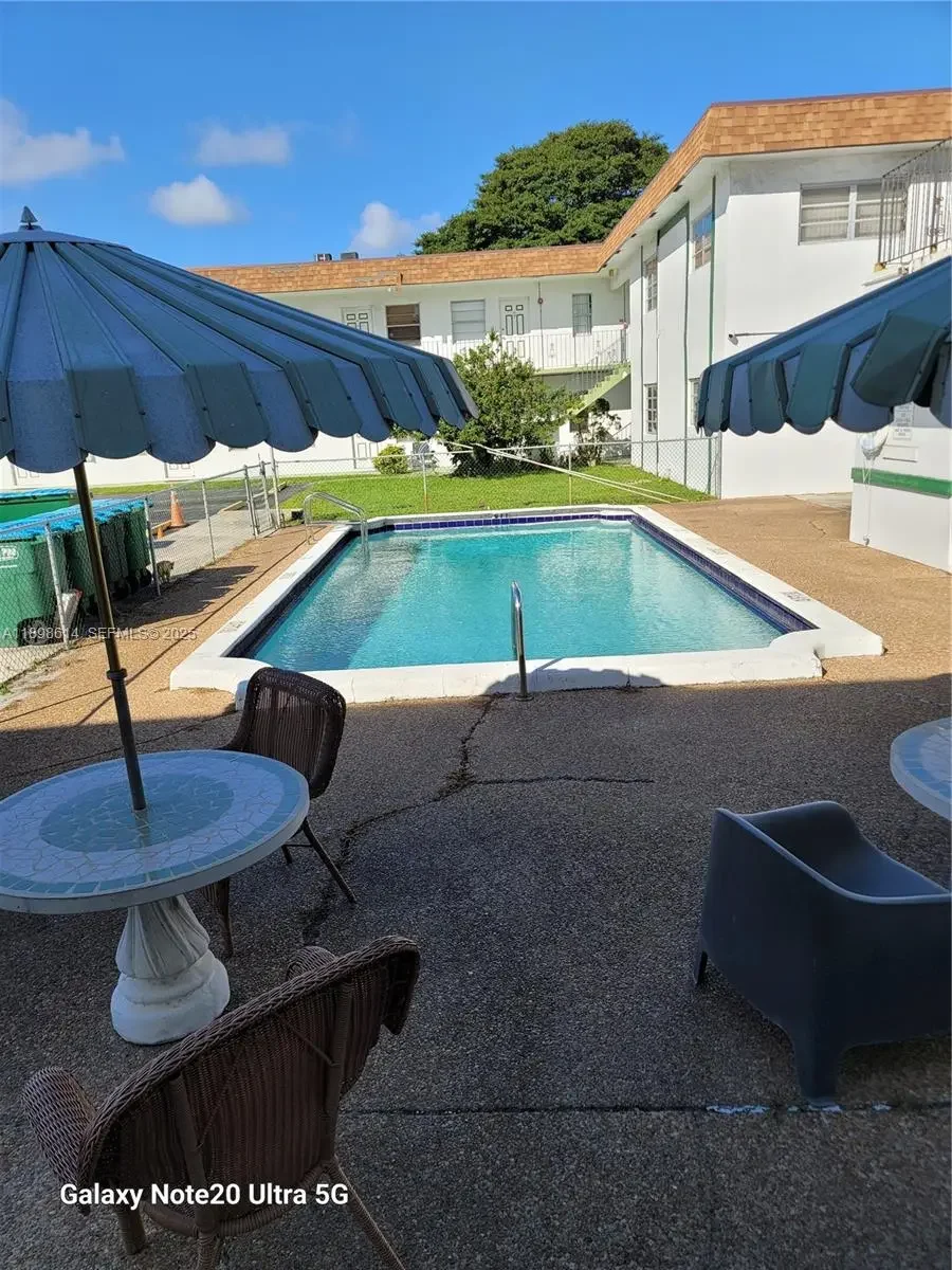 Photo of Listing #A11898614