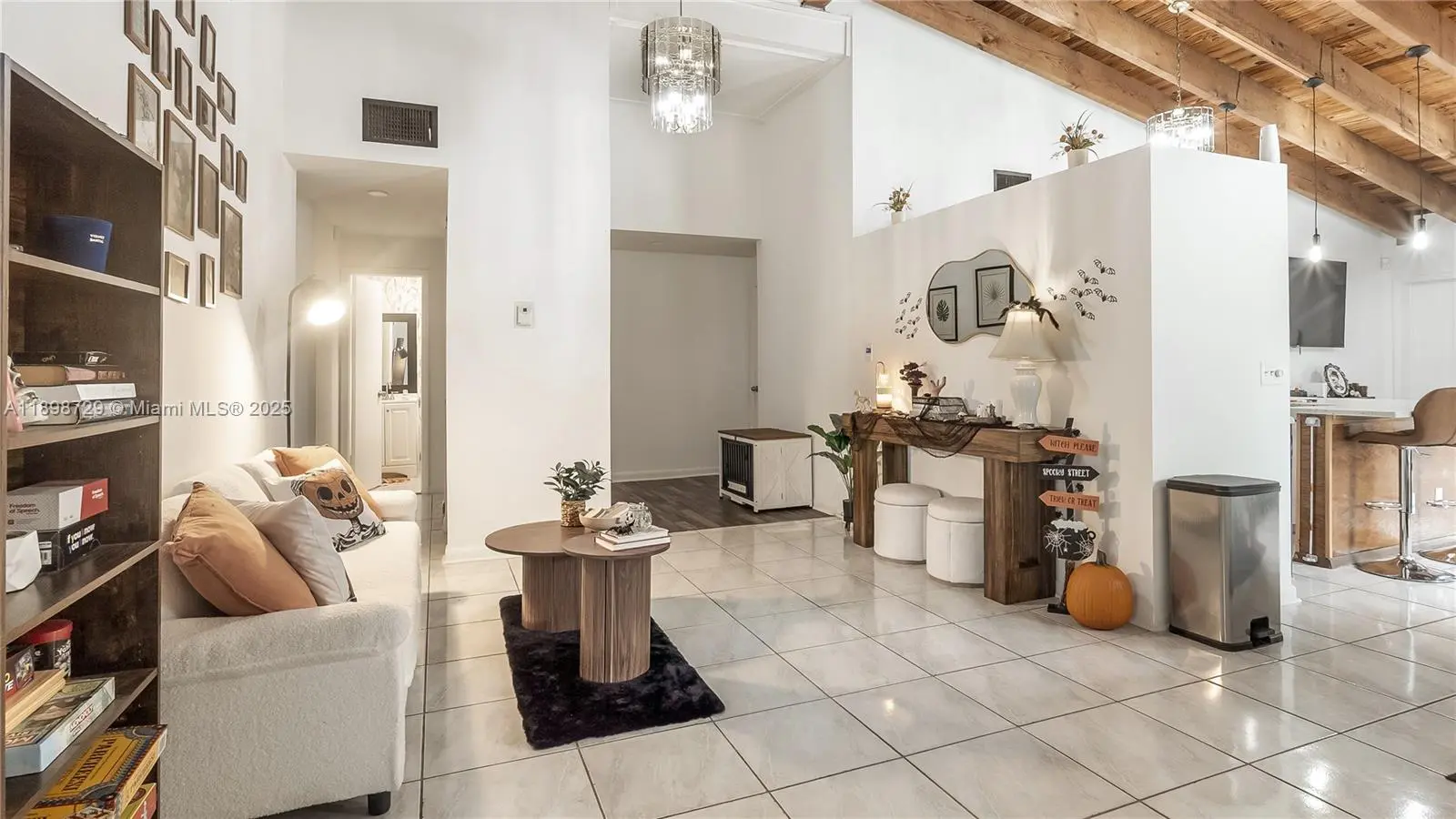 Photo of Listing #A11898729