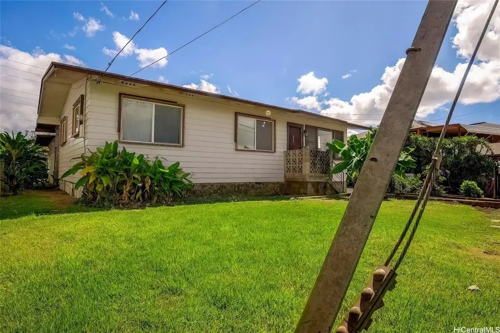 94-941 Awanei Street, Waipahu