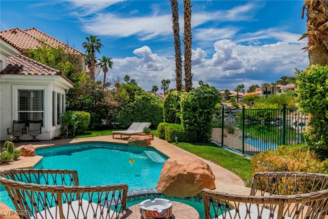 Photo of Listing #2728838