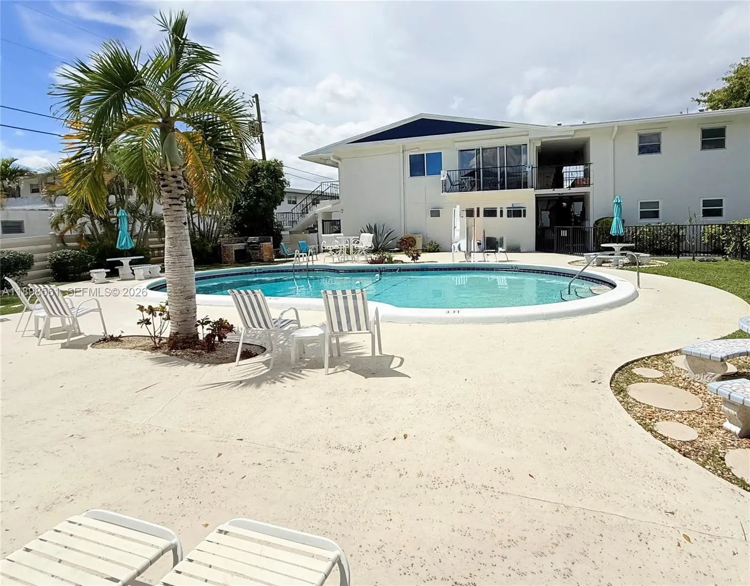 Photo of Listing #A11898561