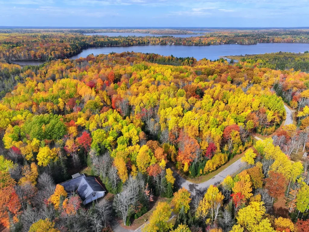 7665 Buck Ridge Dr, Eagle River