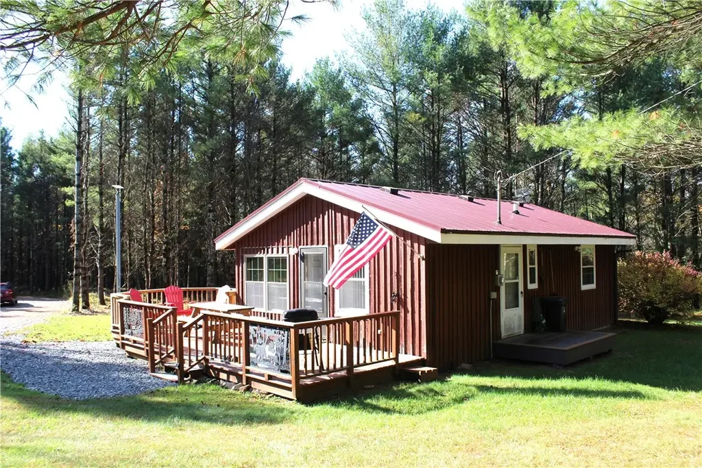 N2983 Bachelors Avenue, Neillsville