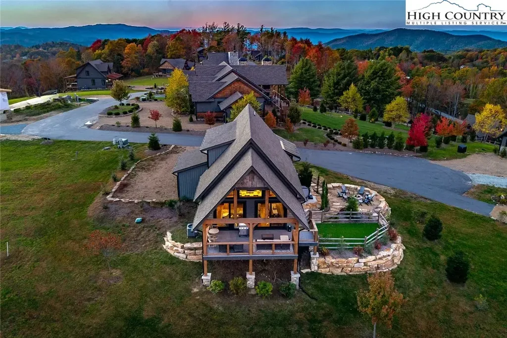 28 Cabernet Court, Banner Elk