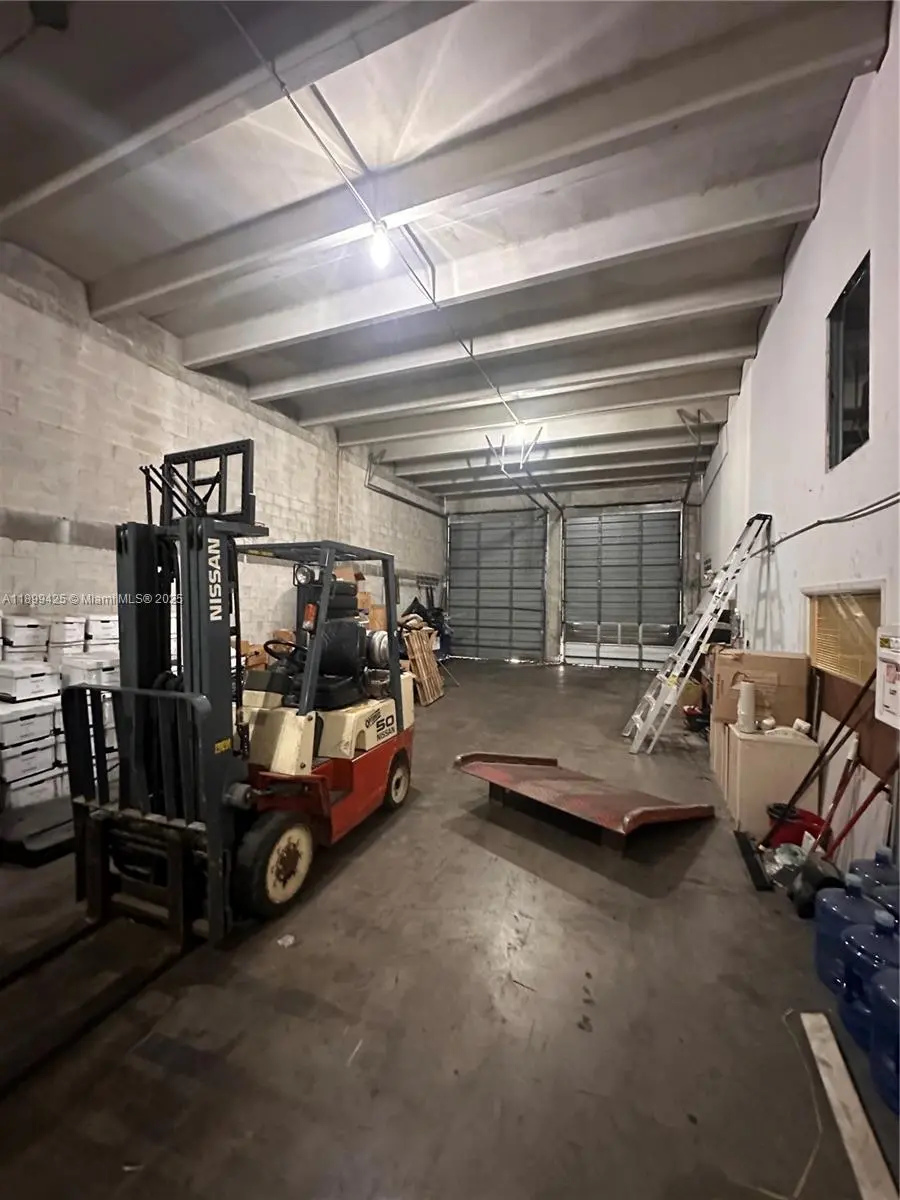 Photo of Listing #A11899425