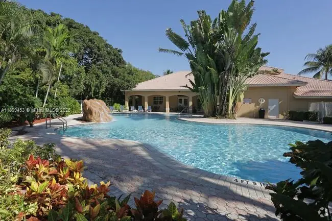 Photo of Listing #A11899453