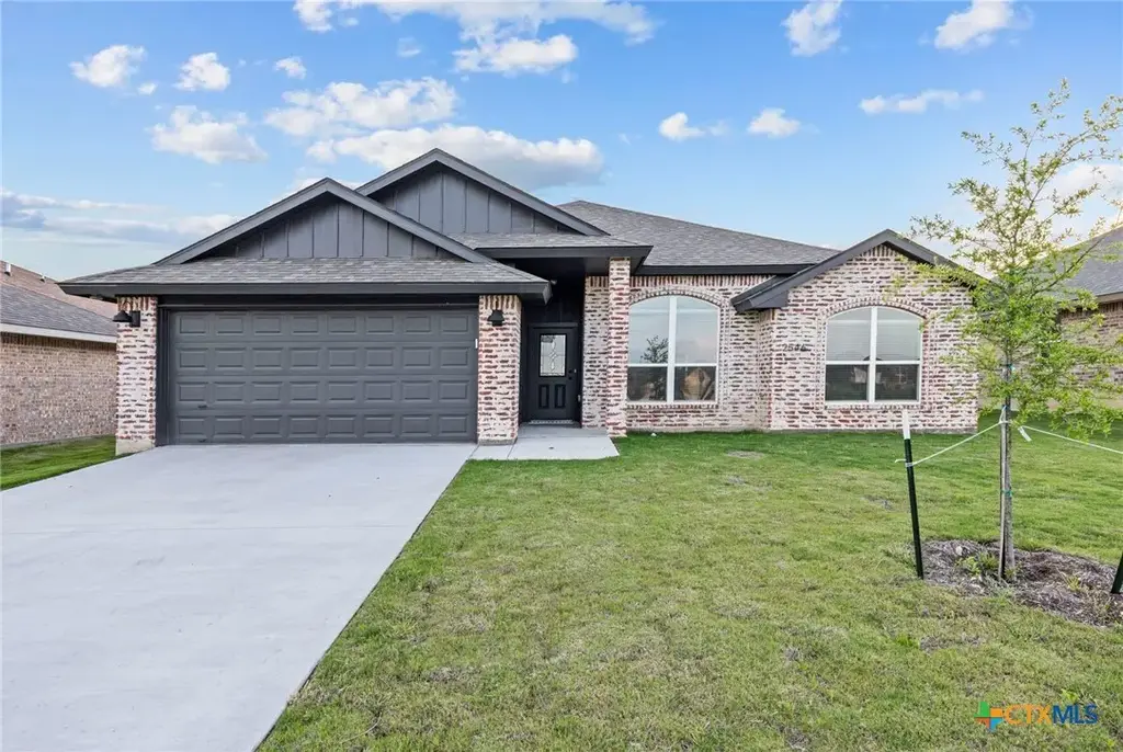 2546 Cowgirl Trail, Belton
