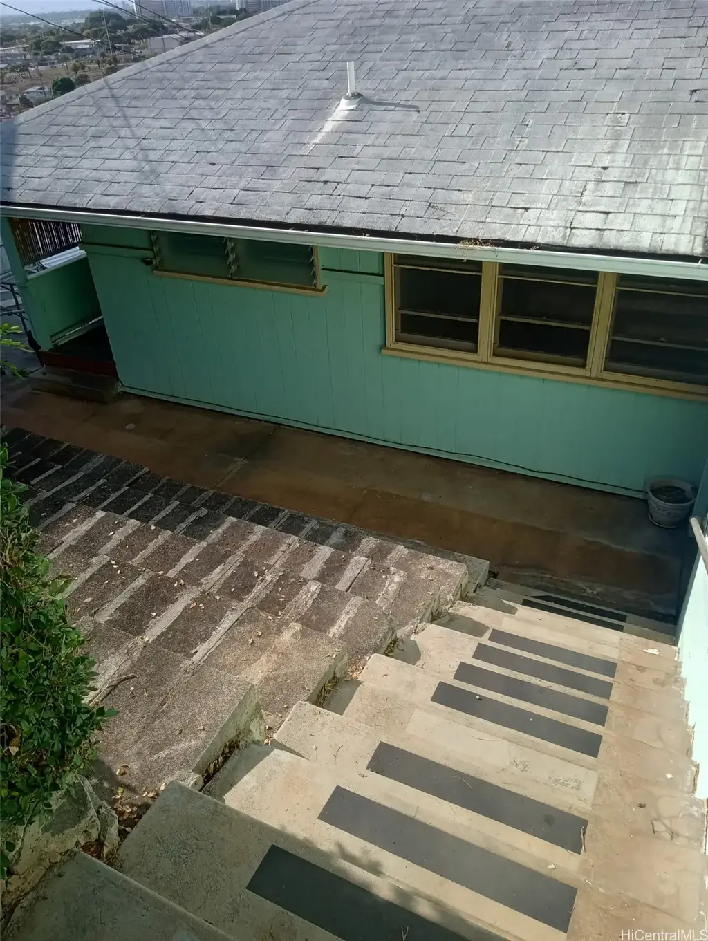 1914 Naio Street, Honolulu