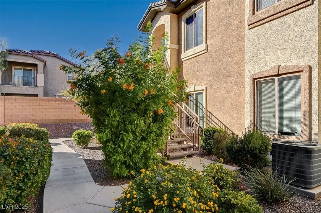 Photo of Listing #2728426