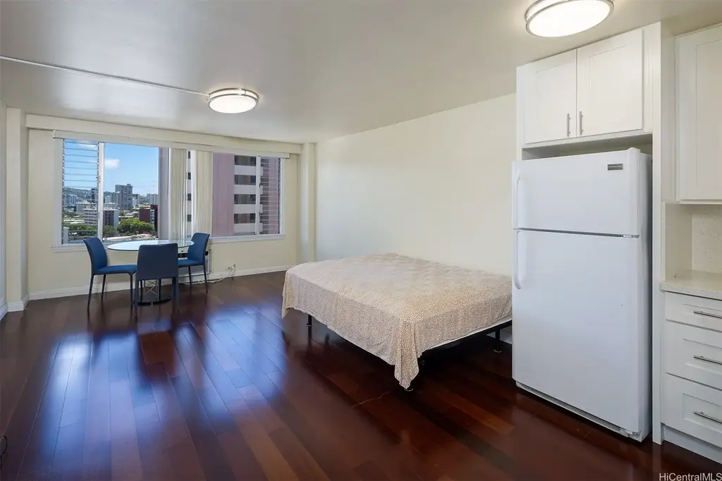 747 Amana Street # 1406, Honolulu
