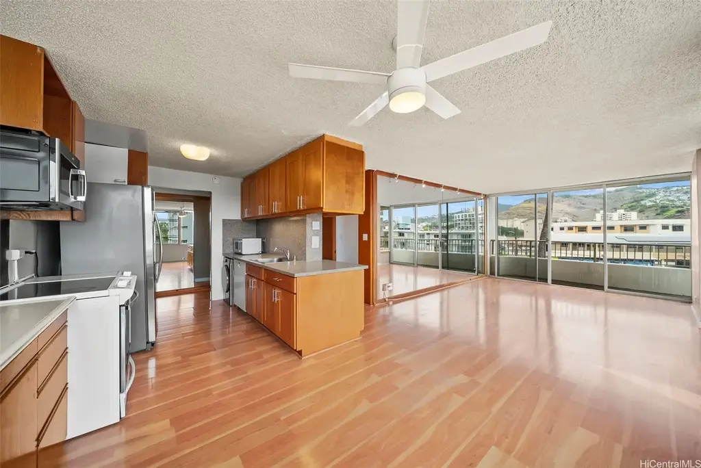 2825 South King Street # 403, Honolulu