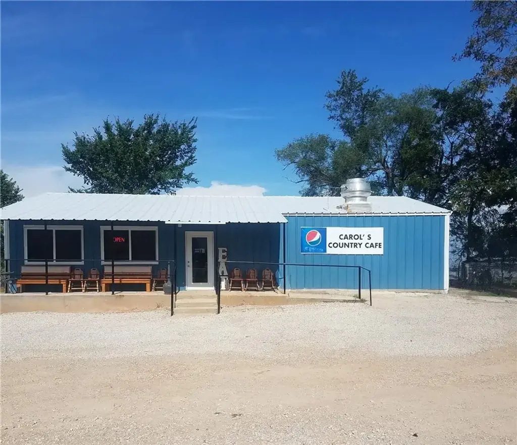 10554 N Highway 21, Oak Grove