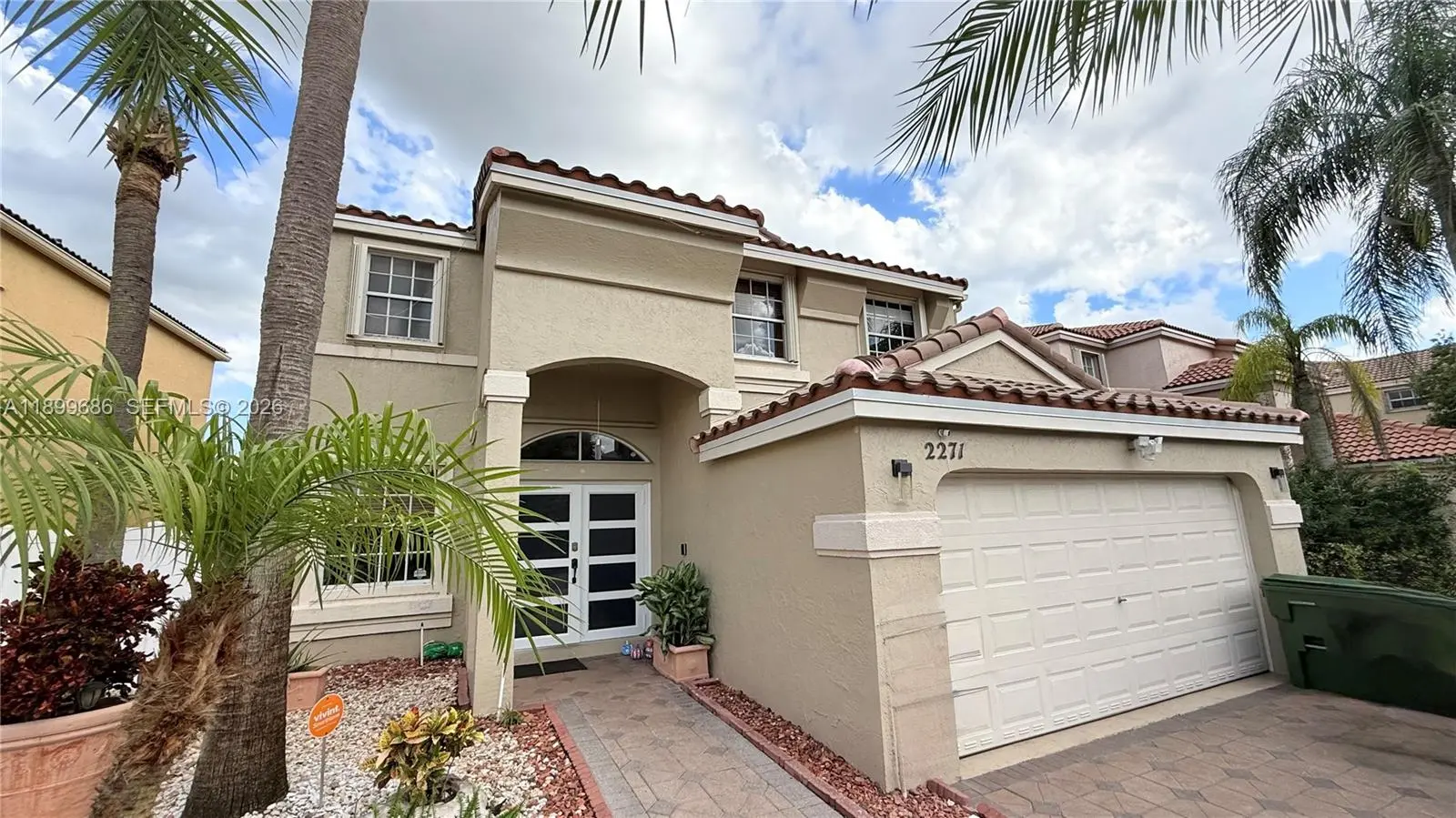 Photo of Listing #A11899686