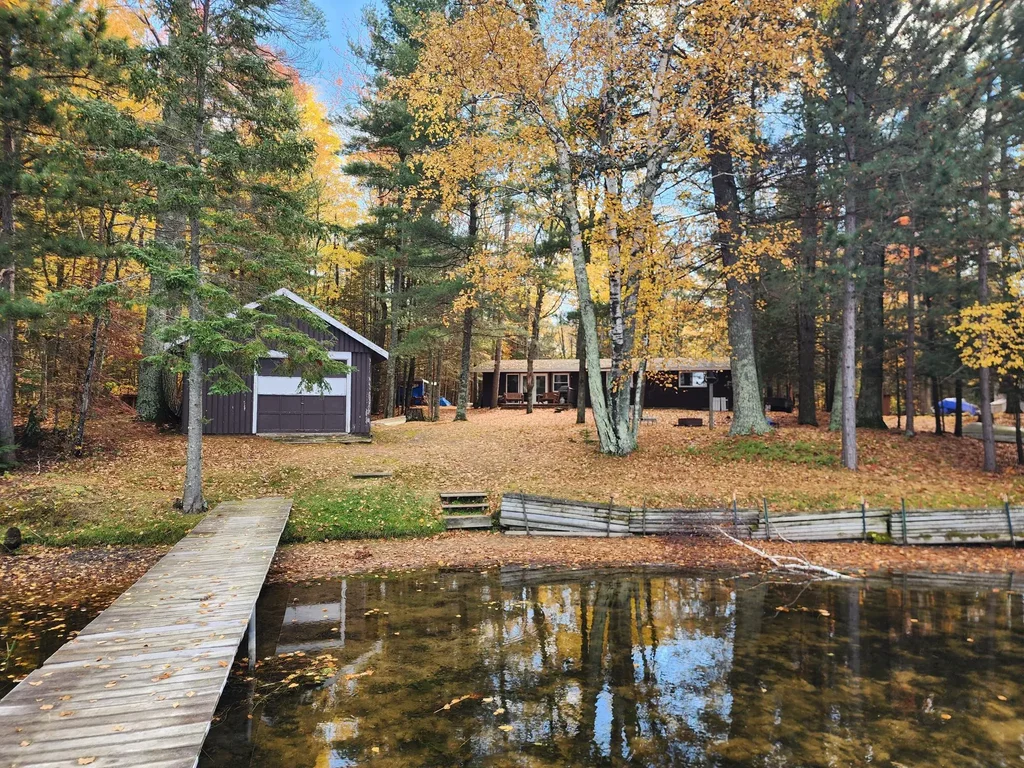 4399 Lakeview St E, Crandon