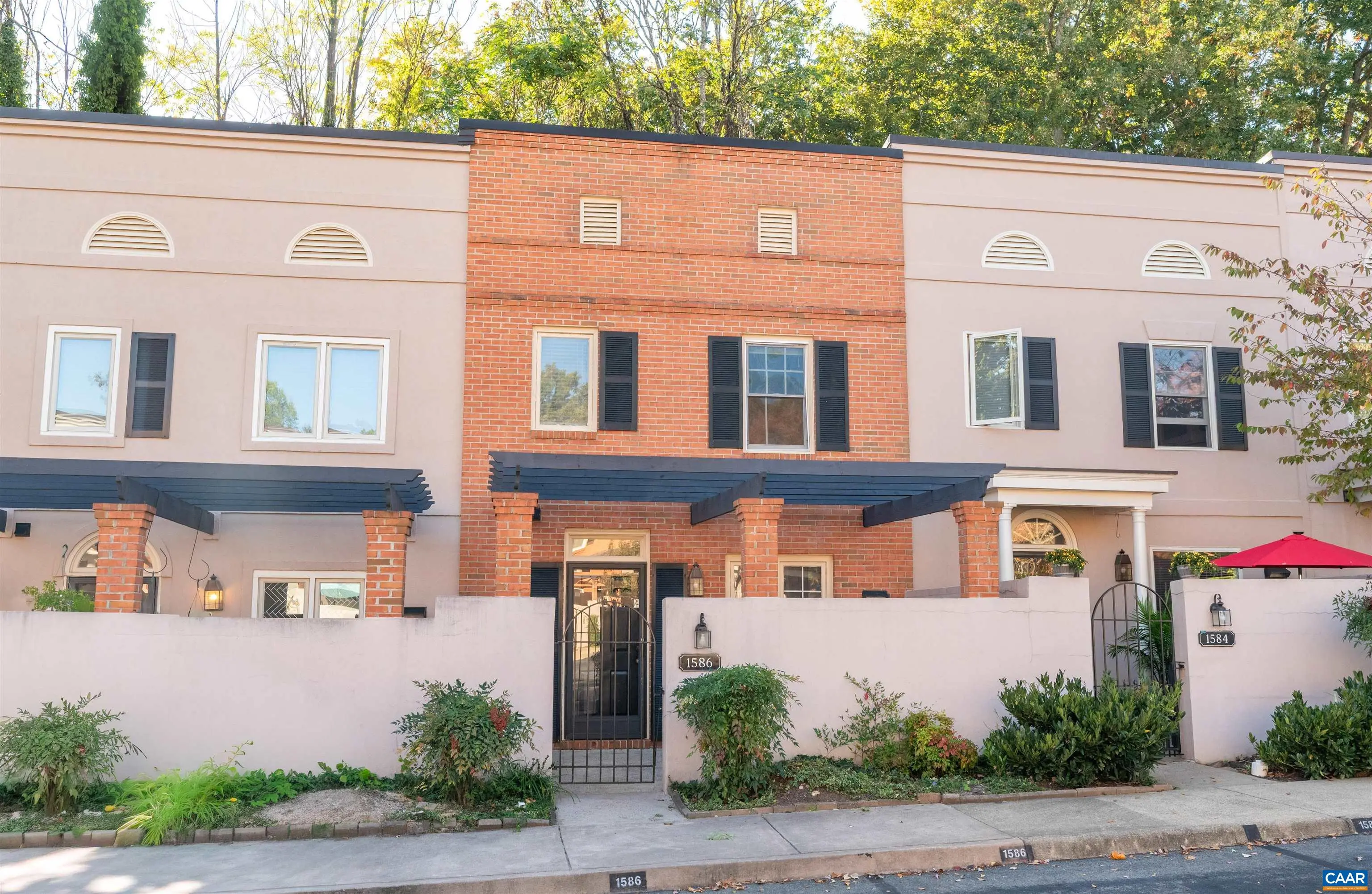 1586 Garden Ct, Charlottesville