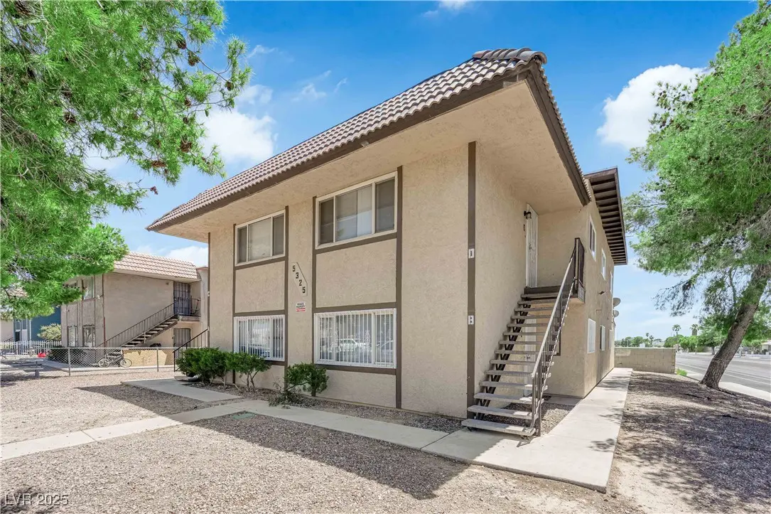 Photo of Listing #2728503