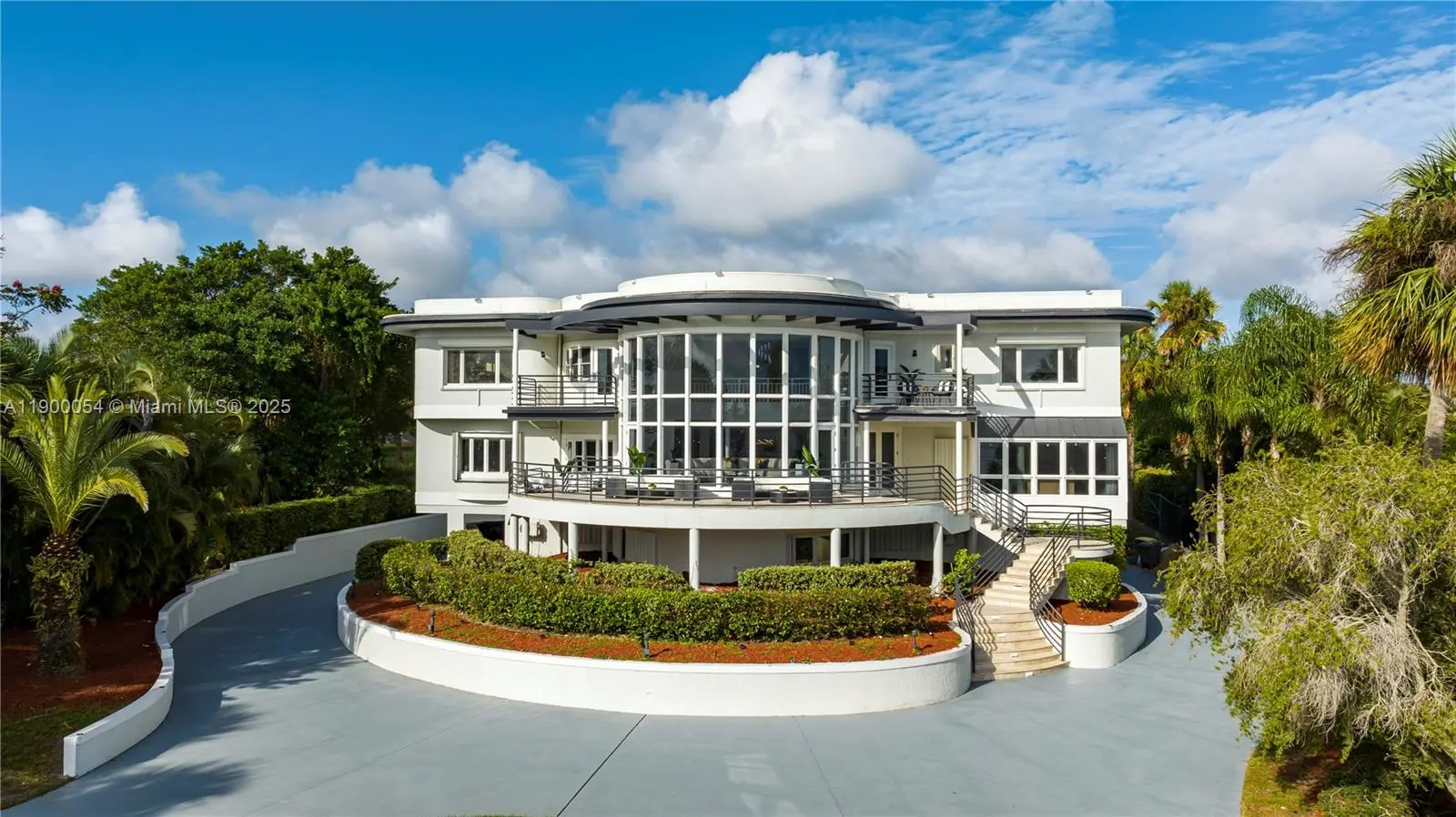 Photo of Listing #A11900054