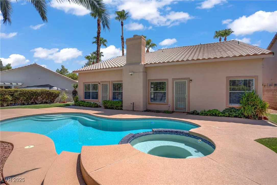 Photo of Listing #2729292