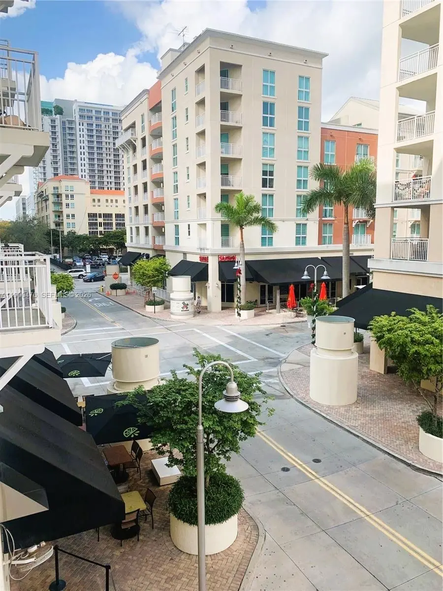 Photo of Listing #A11900476