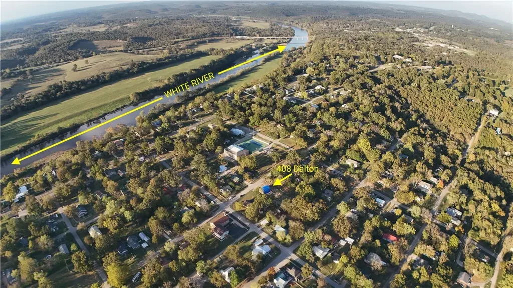 408 Dalton Avenue, Cotter