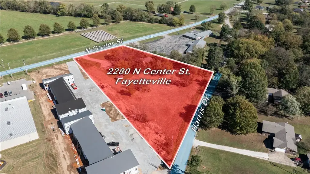2280 N Center Street, Fayetteville