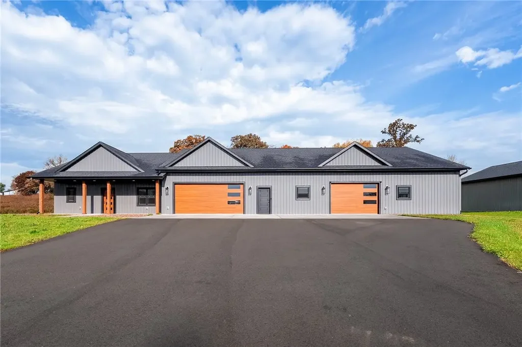 E4165 667th Avenue, Menomonie