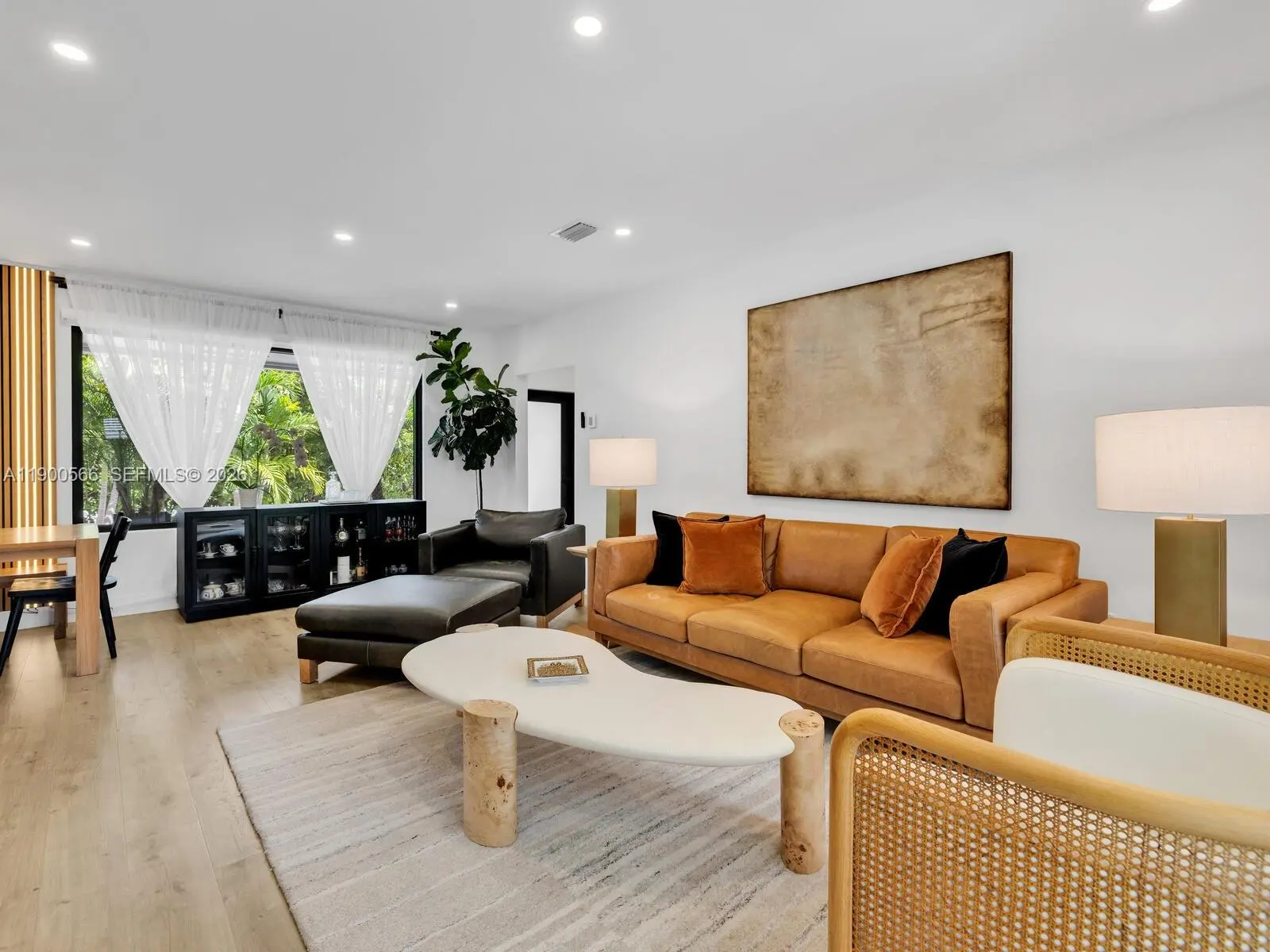 Photo of Listing #A11900566