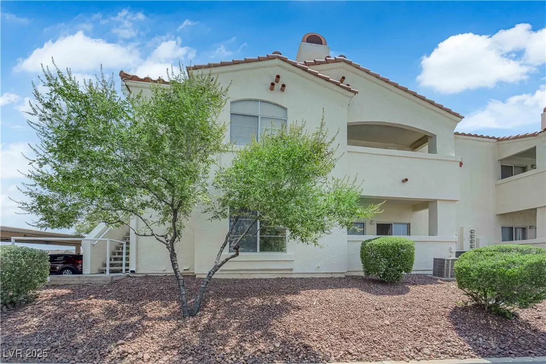 Photo of Listing #2729523