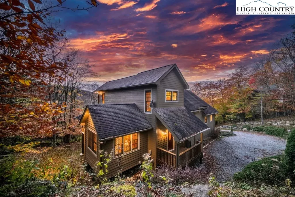 121 Spruce Hollow Road, Beech Mountain