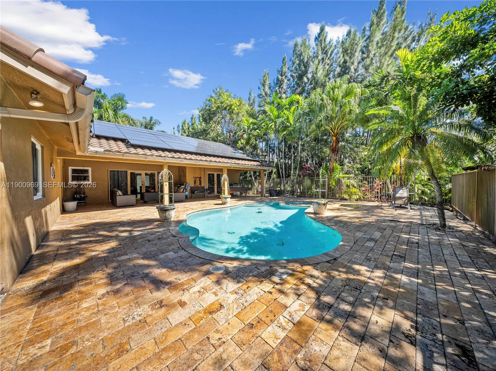 Photo of Listing #A11900969