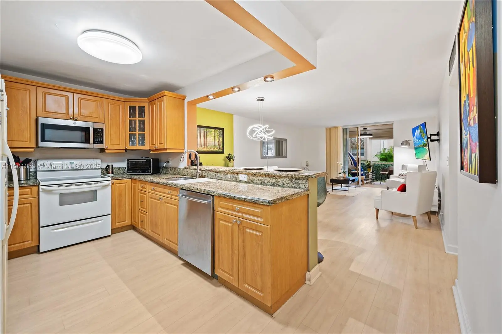 Photo of Listing #A11901069