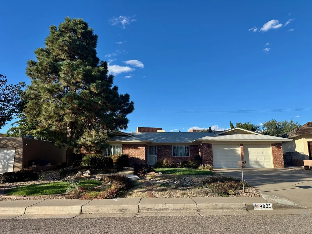 9821 Mary Ellen Place Ne, Albuquerque