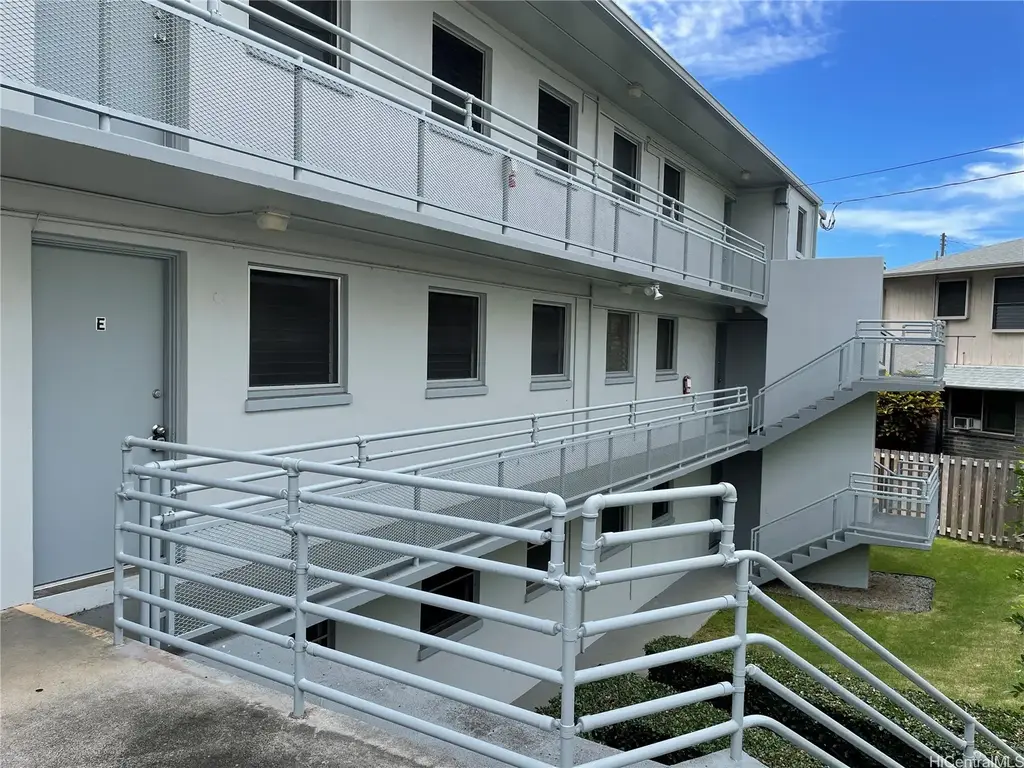 1577 Thurston Avenue # E, Honolulu