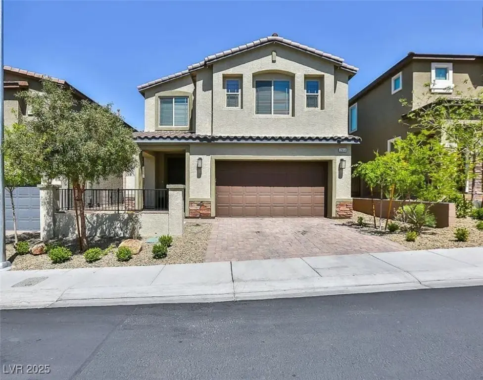 Photo of Listing #2729778