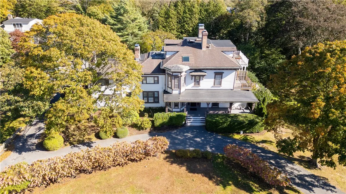 46 Chastellux Ave # M6, Newport