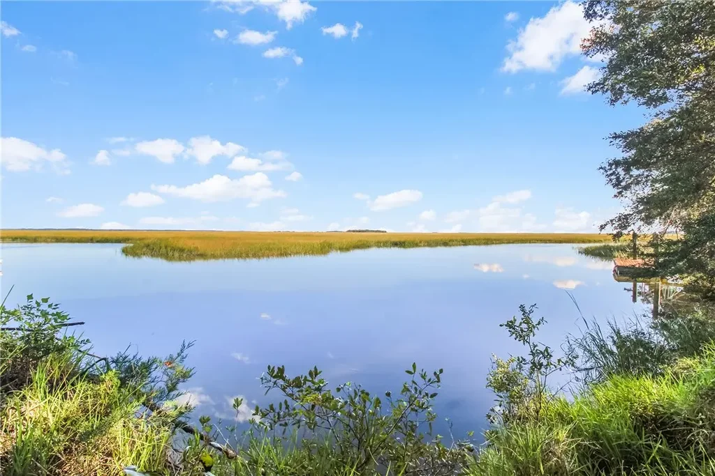 40 Mission Drive, Darien