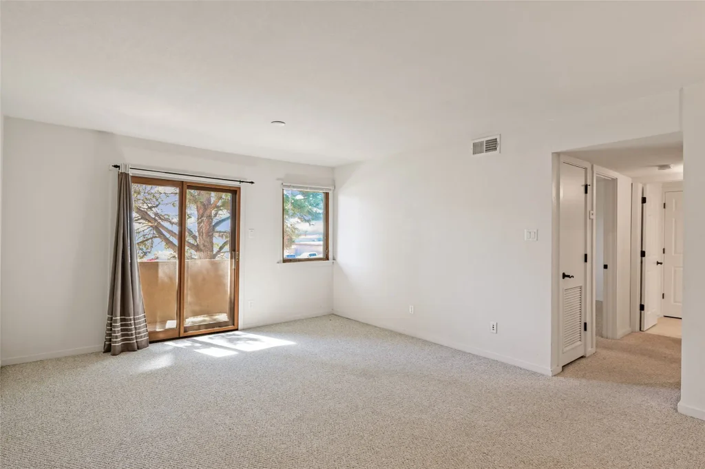 601 W San Mateo Road # 143, Santa Fe