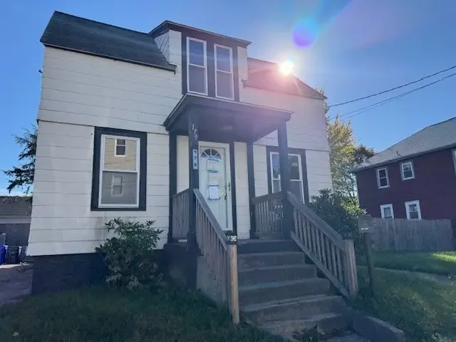 179 Columbine Ave, Pawtucket