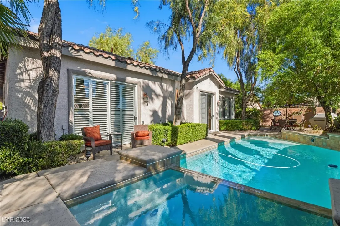 Photo of Listing #2729412