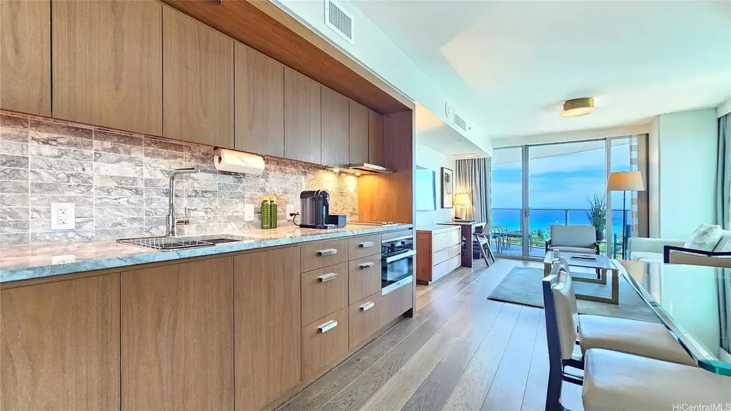 (unit #2401) 2139 Kuhio Avenue, Honolulu
