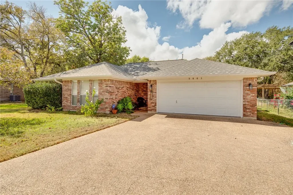3805 Ravenwood Drive, Bryan